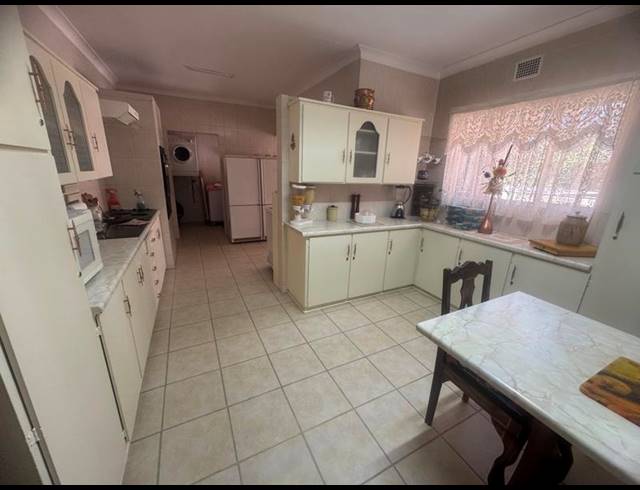 4 BEDROOM HOUSE FOR SALE IN KANONKOP